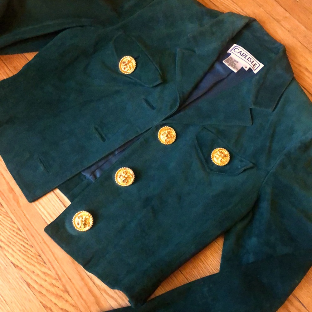 100% suede dark green jacket with brassy buttons